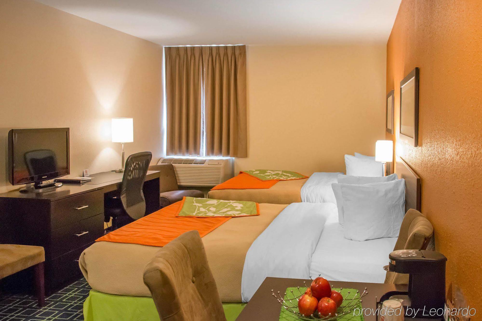 Econo Lodge *
