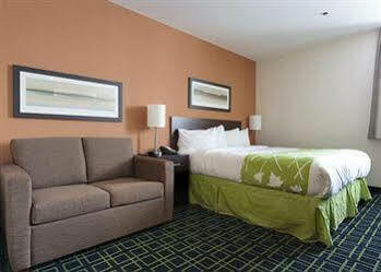 Lodge Econo Winnipeg
